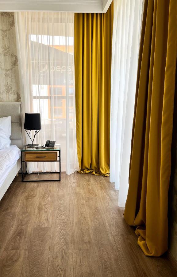Hotel Kristoff Łaszków Extérieur photo