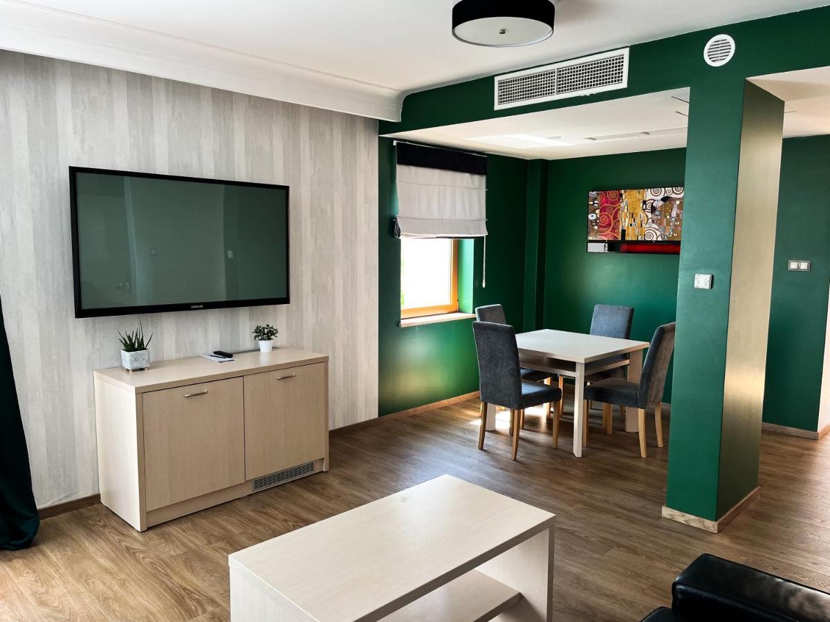 Hotel Kristoff Łaszków Extérieur photo