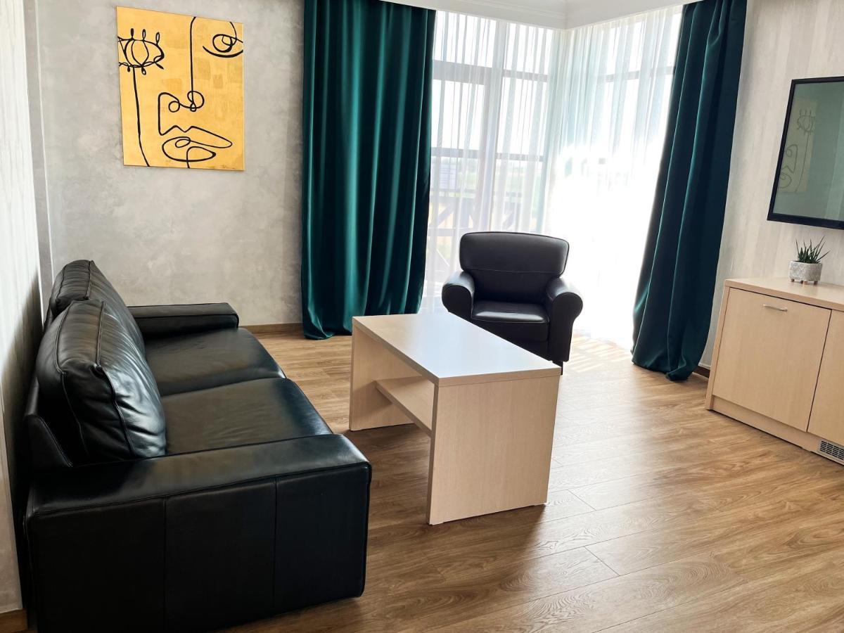 Hotel Kristoff Łaszków Extérieur photo