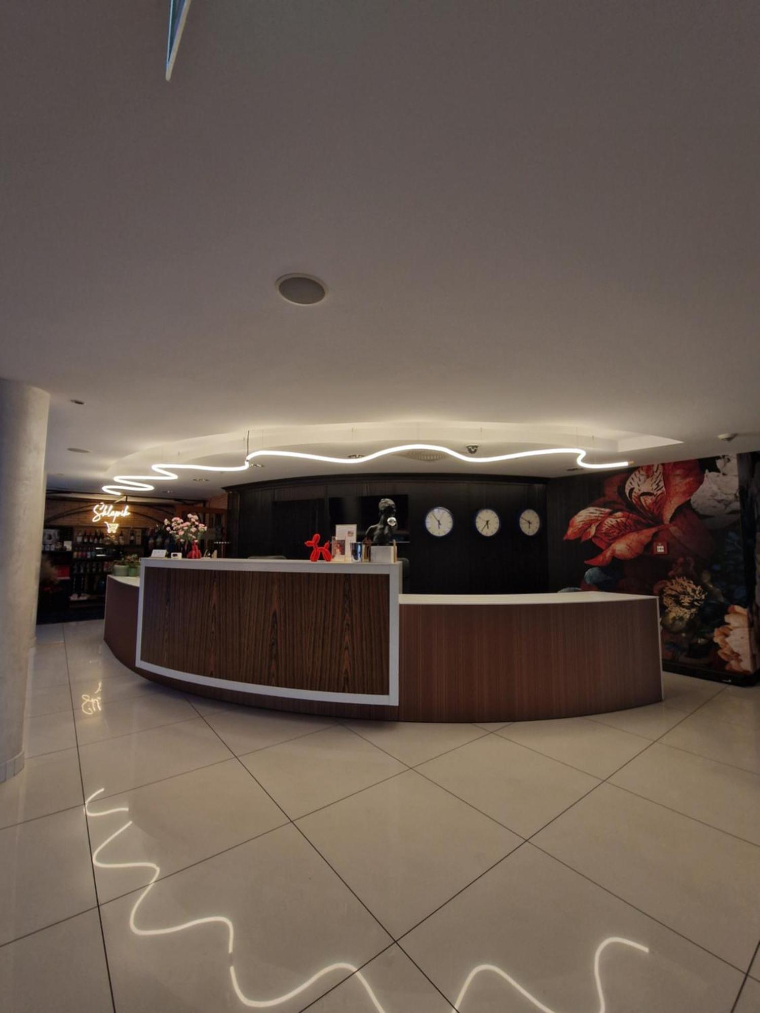Hotel Kristoff Łaszków Extérieur photo