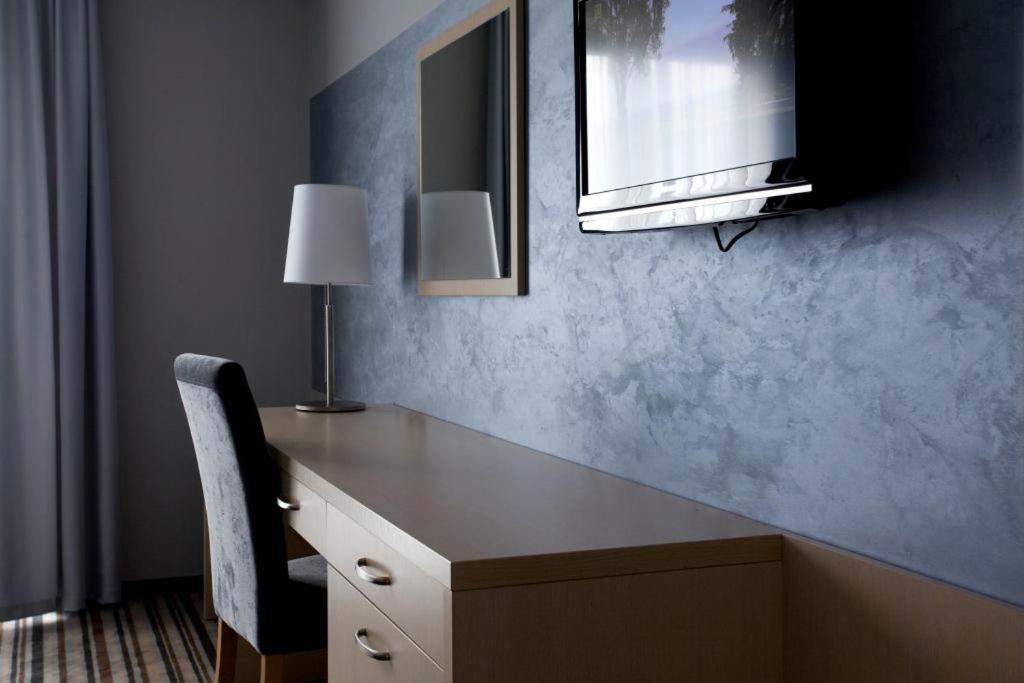 Hotel Kristoff Łaszków Extérieur photo